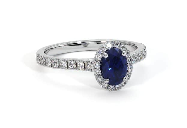 Beautiful saphire ring from the Ingle & Rhode fine jewellery advent calendar