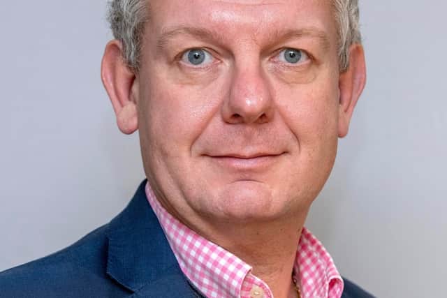 Dr Dave Briggs