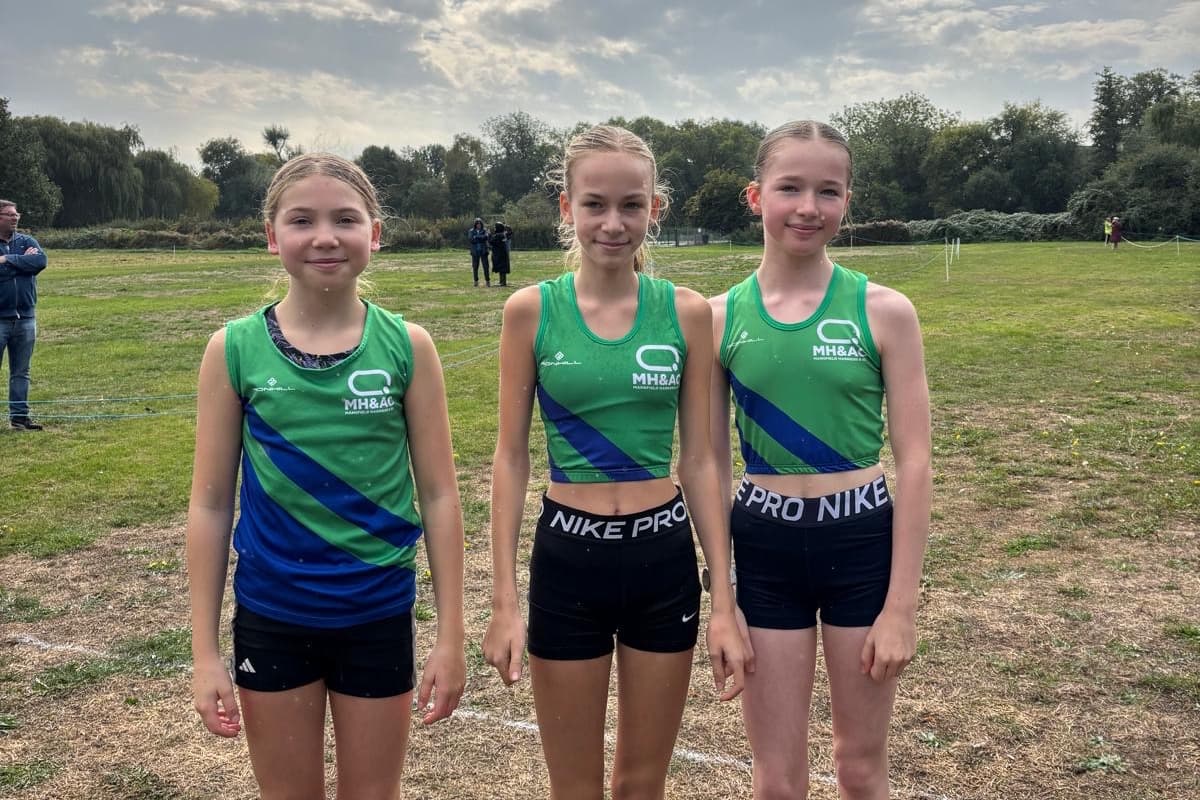 Die Mansfield Harriers Juniors sichern sich einen überzeugenden Sieg im ...