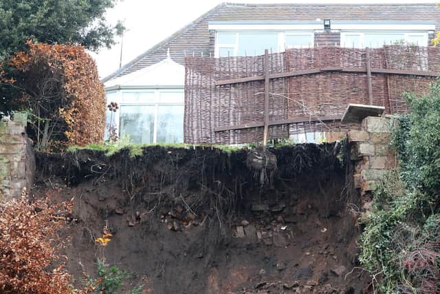 Damage to the cliff face. Image: Mansfield Chad.