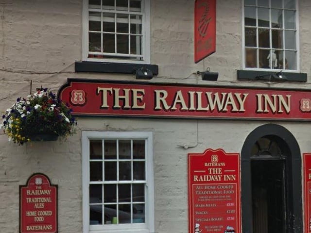 4.4 out of 5 stars. Fantastic food, all locally sourced. Bar and kitchen staff friendly. Doesn't look much from the outside but well worth walking in to. Google reviewer
