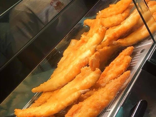 "Best fish and chips for miles around. Friendly staff, great fish and chips, lovely crisp batter, excellent mushy peas." 116A Chesterfield Road North, NG19 7JD