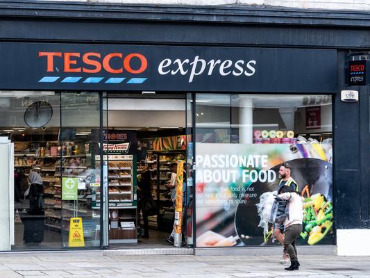 23 Dec: 6am - 12pm. Christmas Eve (24 Dec): 6am - 10.00pm. Christmas Day (25 Dec): Closed. Boxing Day (26 Dec): 8am - 10pm