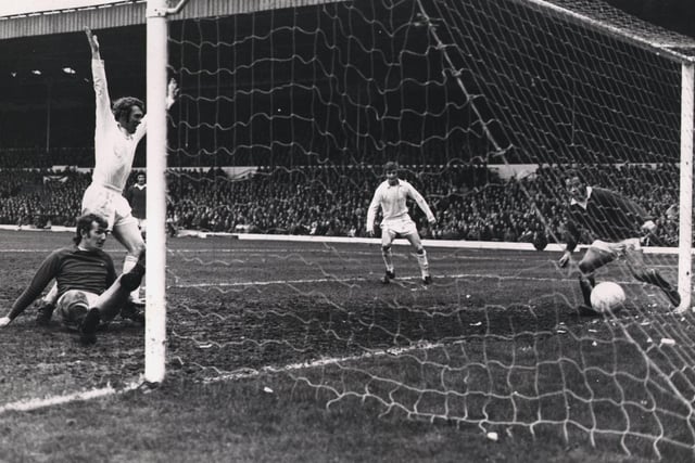 Share your memories of Mick Jones in action for Leeds United with Andrew Hutchinson via email at: andrew.hutchinson@jpress.co.uk or tweet him - @AndyHutchYPN