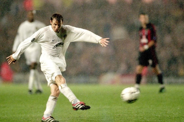 A catastrophic error from AC Milan's goalie Dida handed Leeds a priceless victory at waterlogged Elland Road. He fumbled a hopeful 30-yard drive from Lee Bowyer with just two minutes remaining to give Whites the win.