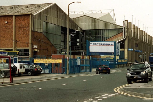 Share your memories of Elland Road with Andrew Hutchinson via email: andrew.hutchinson@jpress.co.uk or tweet him - @AndyHutchYPN