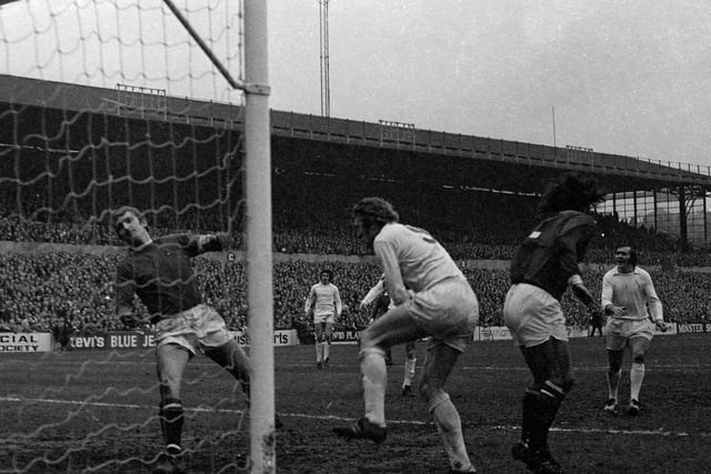 After Francis Burns pulled a goal back, Mick Jones got on the end of a Billy Bremner cross to head into the ground and over the despairing Alex Stepney.