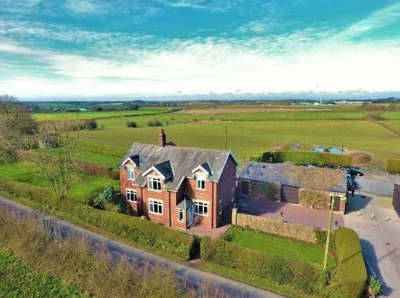 Windmill Farm Back Lane, Weeton PR4
This property offers an exceptional opportunity to purchase a 4 bedroom detached Farmhouse, situated on approximately 15 Acres of land - 895,000