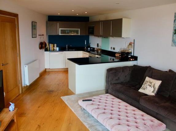 Strike presents a modern two bedroom flat in one of the most unique and sought after buildings in Leeds city centre. Perfectly situated less than a minute's walk from Leeds train station, and with excellent pubs and restaurants just seconds away.
