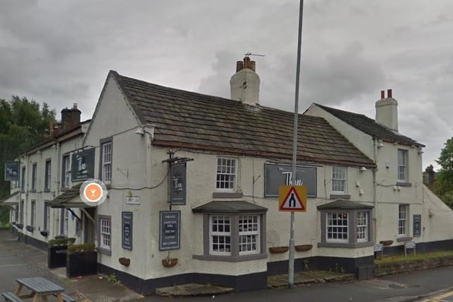 379 Barnsley Rd, Wakefield WF2 6HW. Traditional 1700s pub with a bar menu of classic British and global food, plus a weekly quiz night.
