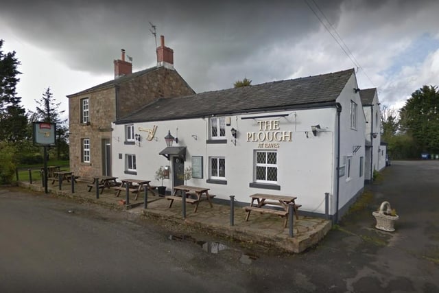Little latticed windows, very low dark beams, a couple of guns over the copper-hooded open fire, rush-seated chairs around the dark wooden tripod tables, an antique oak linen chest and corner cupboard, and a complete absence of machines and music make for a pleasantly old-fashioned country pub. Darts.