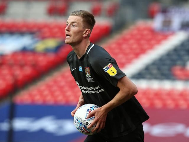 His early booking was a worry but he quickly regained his composure and barely put a foot wrong thereafter, winning countless headers in both boxes. Has proved a very astute loan signing... 8.5
