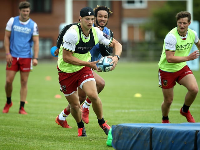 Ball in hand for Harry Mallinder