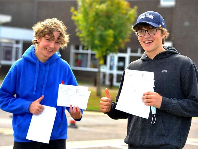 The Forest School GCSE results day. Pic Steve Robards SR2008202 SUS-200820-125231001