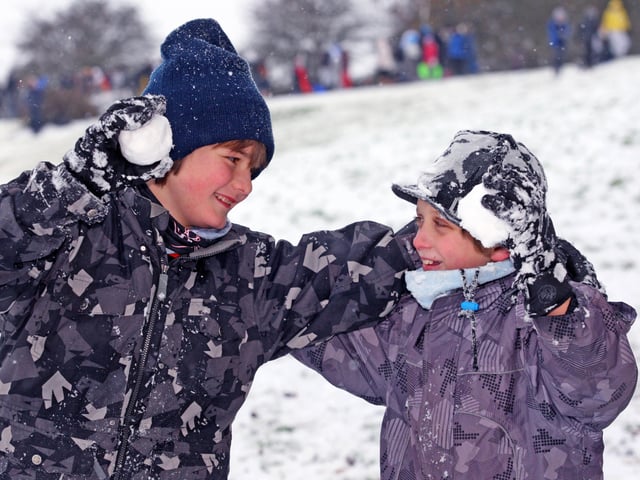HOR 011210 Snow. Denne Hill. Jack Williams 11 left and Alfie Osborne-Cooper 9. photo by derek martin