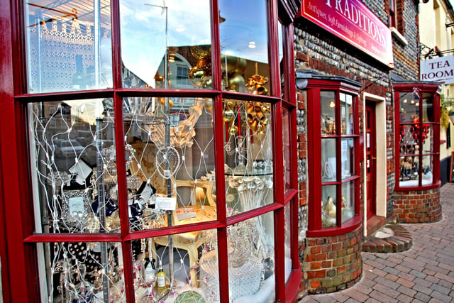 HOR 241110 Christmas shop fronts. Traditions, Storringtonphoto by derek martin