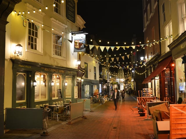 Hastings Old Town Christmas lights 2020.
George Street SUS-201112-075709001