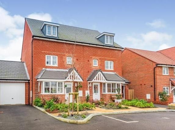 Constructed in 2019 this 4 bedroom town house built by Barrett homes offers spacious accommodation throughout. On the first floor there are three bedrooms and family bathroom. The whole of the 2nd floor is given over to the principal bedroom with en-suite and walk in eaves storage/wardrobes.
Price: £435,000