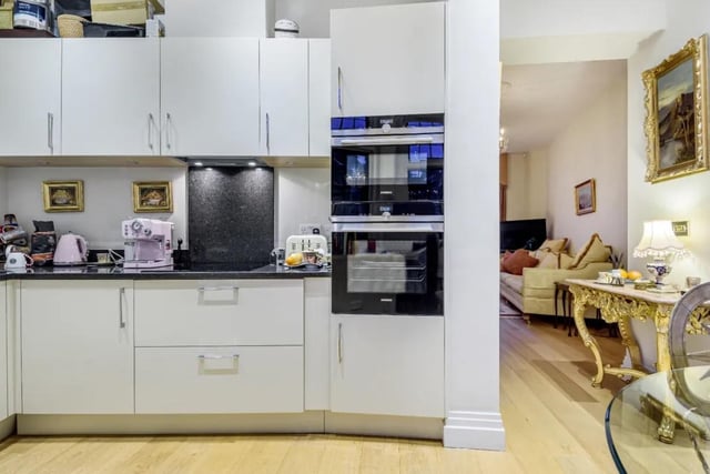 Two bed flat for sale in Kings Drive, Midhurst. Picture: Zoopla