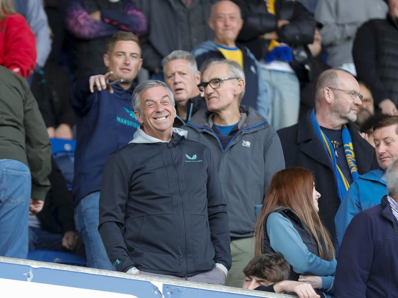 A Will Evans double helped Mansfield Town make it five League One wins in a row.