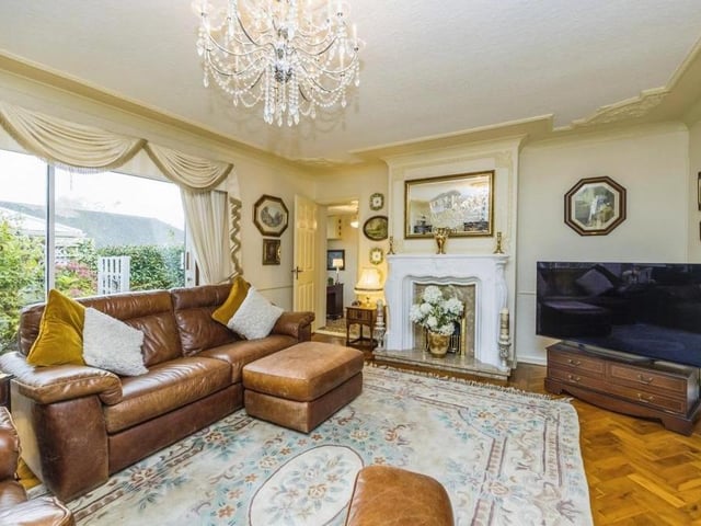 Bathe in luxury in the living room or lounge at the Ravenshead bungalow. With large windows overlooking the garden, it is as bright as it is comfortable. A gas fire with surround and parquet flooring add to its appeal.