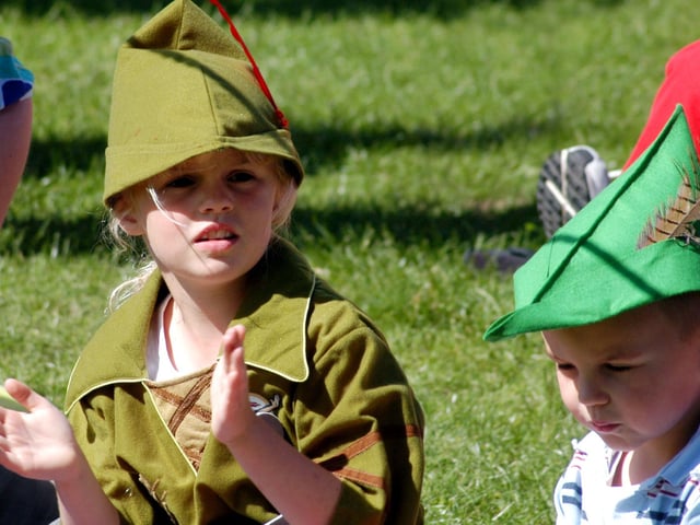 The opening ceremony of the Robin Hood Festival in 2007.
