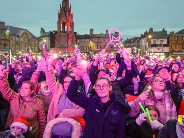 Mansfield Christmas lights switch on 2023.
