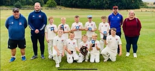 Cuckney U11's celebrate their cup final win.