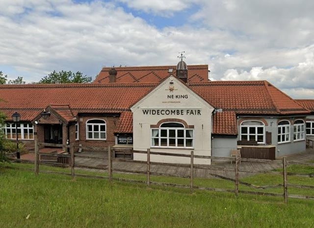 This timeless pub on Oak Tree Lane, Mansfield, offers a cosy place to relax for a drink or a meal this winter. The pub is family friendly and dog friendly.