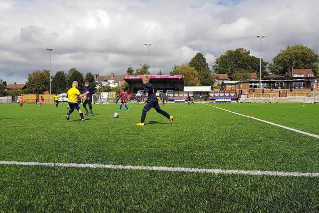 Broxtowe Borough Council has awarded £4,000 in Grant Aid to Eastwood Community Football Club to assist in establishing and running a new women’s team.