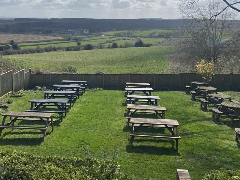 Diverse menu featuring steak & ale pie, fresh fish and chips, and a praised Sunday roast. Offers unique desserts like sherry trifle cheesecake in a scenic dining atmosphere. Rated (4.4 from 459 reviews).