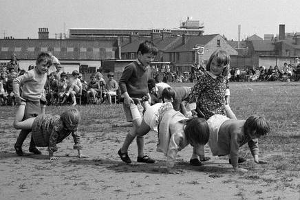 These Mansfield youngsters take on the wheelbarrow race in 1970.
