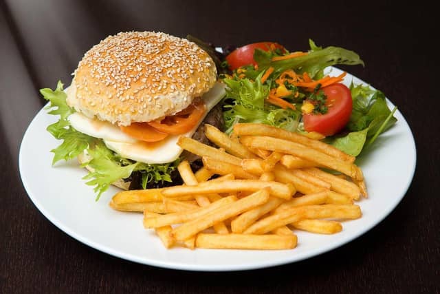 There are a number of places offering deals on food
