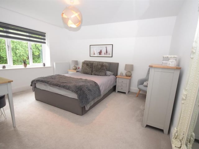 The third double bedroom is, like the first two, spacious. Decorated in cool, refreshing tones, it overlooks the back of the house.