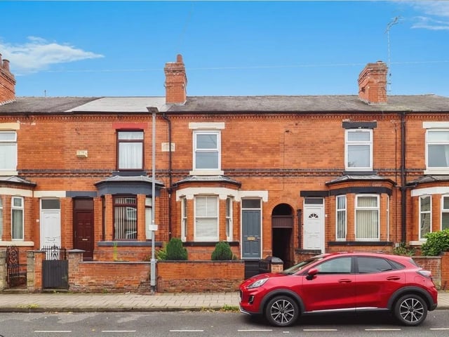 Positioned on a popular residential street, this recently renovated 3-bedroom bay-fronted terraced home offers the perfect blend of modern comfort and timeless character. With its fresh, neutral interiors and generous living spaces, this property is a true blank canvas, ideal for anyone looking to add their own style.