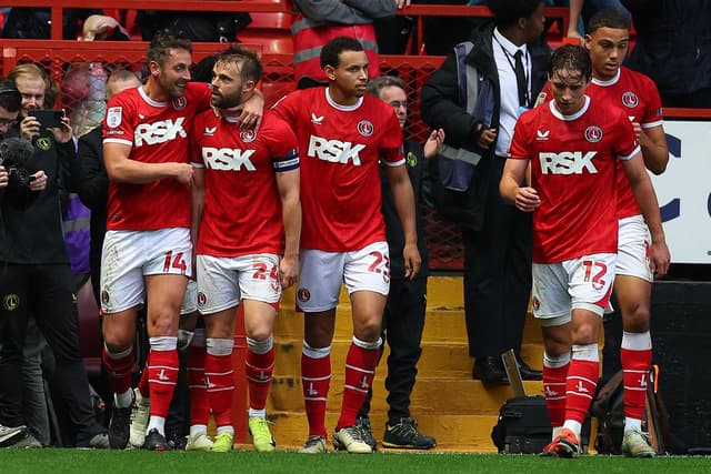 Verreisen zu Weihnachten? Wie weit müssen die Clubs der League One reisen ...
