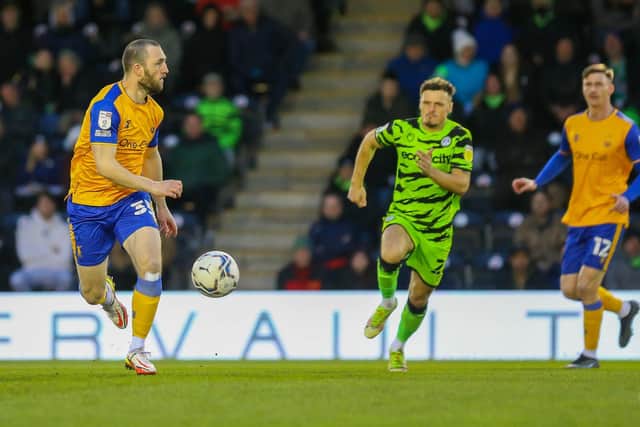 John-Joe O'Toole looks to make the pass. Photo by: Chris Holloway/The Bigger Picture.media