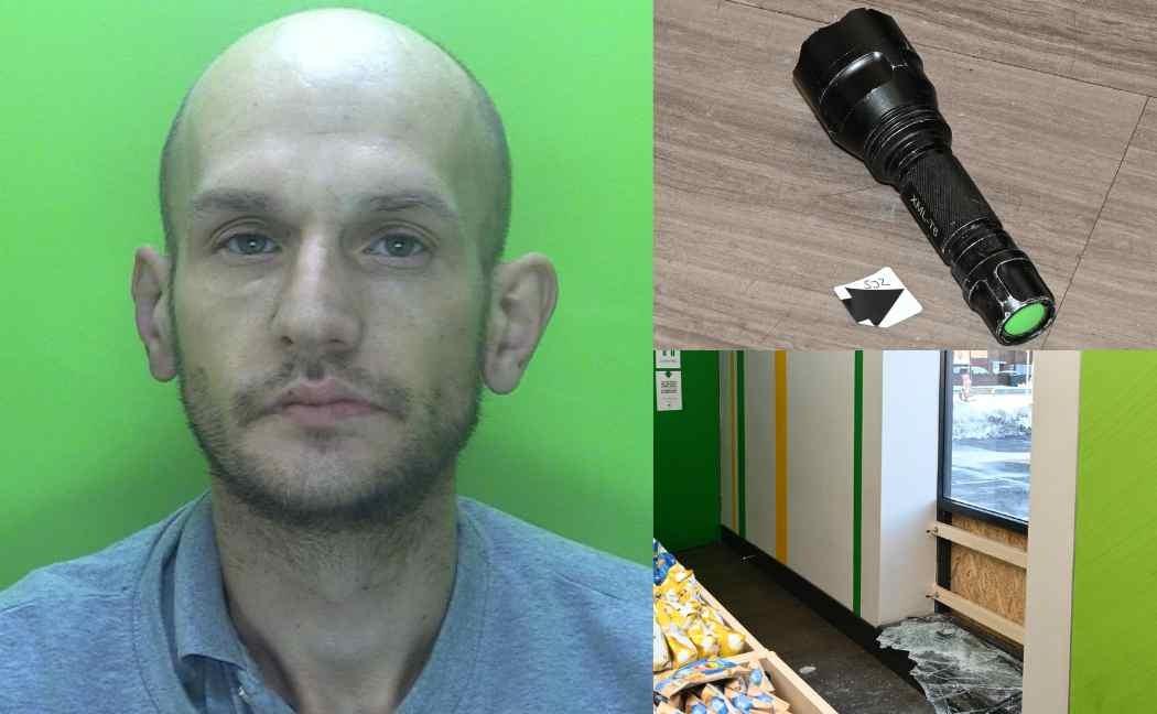 Einbrecher im Gefängnis, nachdem er durch eine in einem Subway-Laden in ...