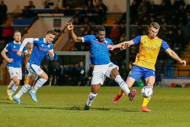 Mansfield Town forward Rhys Oates on the charge.Photo by Chris Holloway/The Bigger Picture.media.