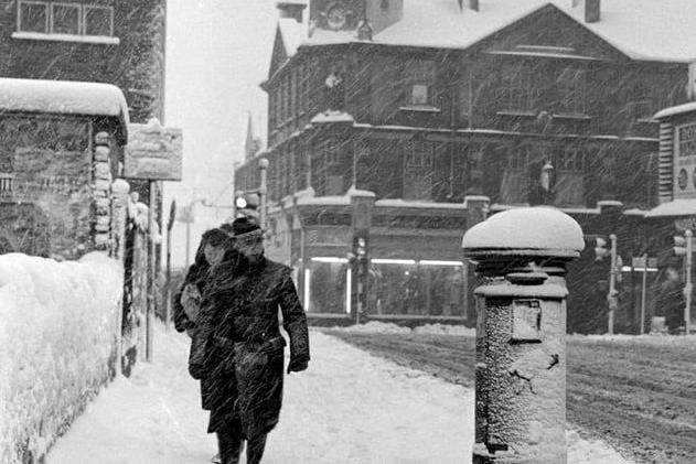 Braving the cold weather on Clumber Street in 1961.