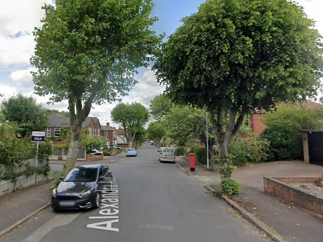 On Alexandra Avenue, Mansfield, NG18 5AD, four houses sold for an average of £499,625.