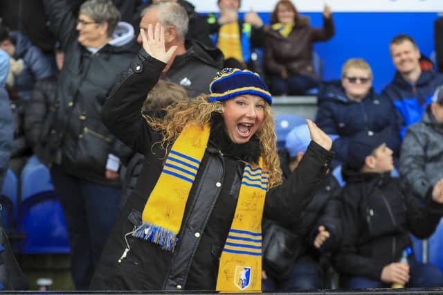 A sloppy Mansfield Town were well beaten by Reading on Easter Monday.