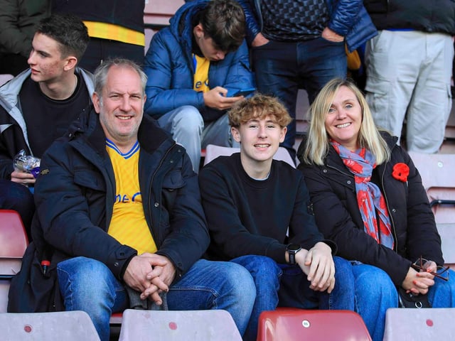 A poor second half was costly as Mansfield Town let a half-time lead slip away.