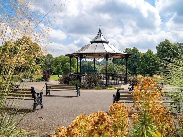 There's nothing better than getting out in the fresh air and enjoying a fun family stroll. Enjoy some spring sunshine and let the kids run wild at Carr Bank Park.