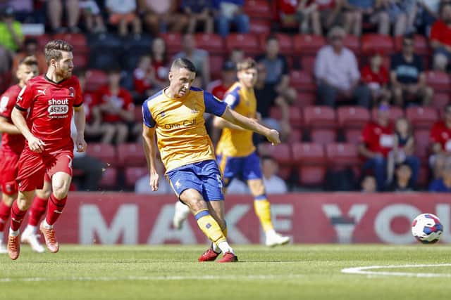 Anthony Hartigan gets Stags on the move at Leyton Orient. Photo by Chris Holloway / The Bigger Picture.media