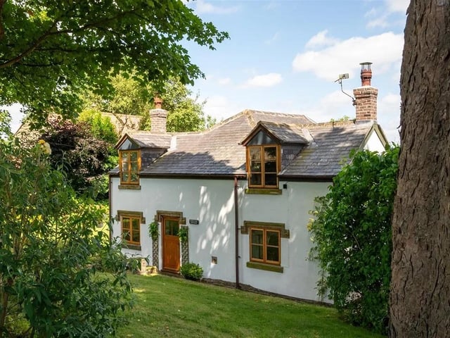 Delightfully situated this most attractive three bedroomed detached cottage is reputedly one of the oldest properties within this highly sought after village, believed to date back to the 1700's. Enviably located backing onto fields and farmland and standing within approximately half an acre of beautiful gardens and grounds along with stable block for three and ample parking. Contact Saxton Mee 01246 398190.