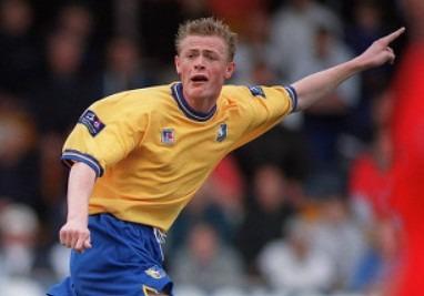 Sisson played 31 times for Stags over two seasons before featuring in non-league for the likes of Ilkeston and Matlock. Now a director in the construction industry.