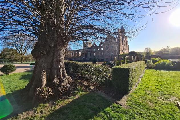 Close to Ollerton you will find Rufford Abbey Country Park, which is a large 150 acre country estate full of beautiful walks. The stunning abbey itself was converted into a country house during the 16th century.