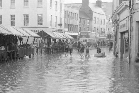 Mansfield residents didn't let a little rain dampen their spirits in 1973.