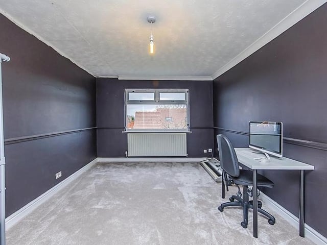 Another good-sized bedroom that could easily be turned into something else. Maybe a cinema room?